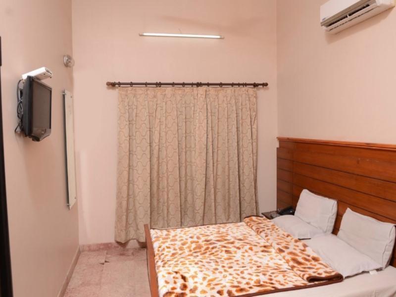 Capital O 10953 Dayal Lodge - A Boutique Hotel Agra  Exterior photo