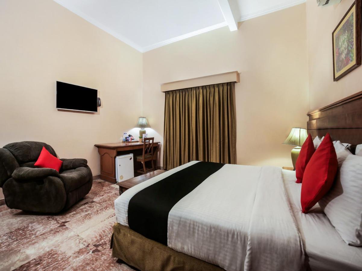Capital O 10953 Dayal Lodge - A Boutique Hotel Agra  Exterior photo