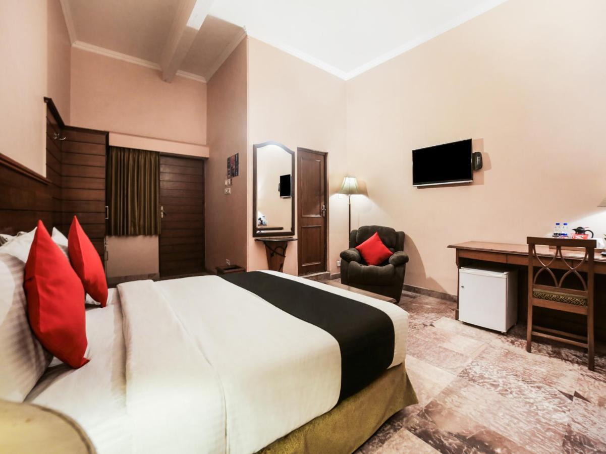 Capital O 10953 Dayal Lodge - A Boutique Hotel Agra  Exterior photo