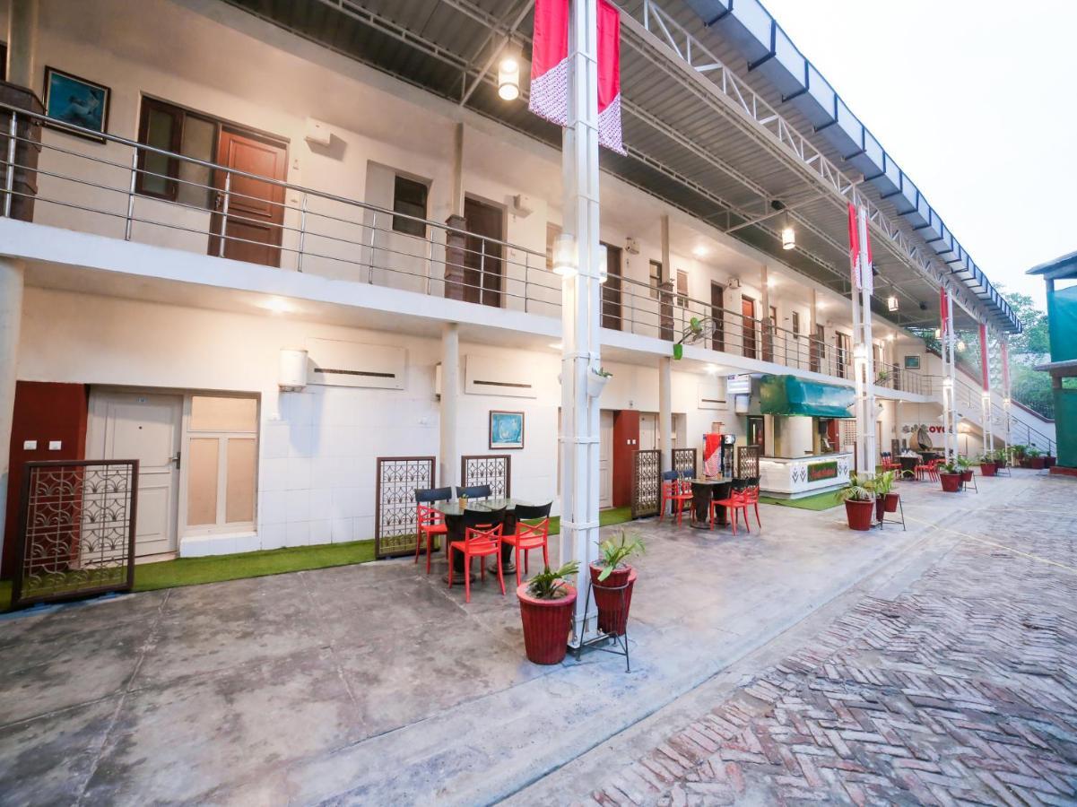 Capital O 10953 Dayal Lodge - A Boutique Hotel Agra  Exterior photo